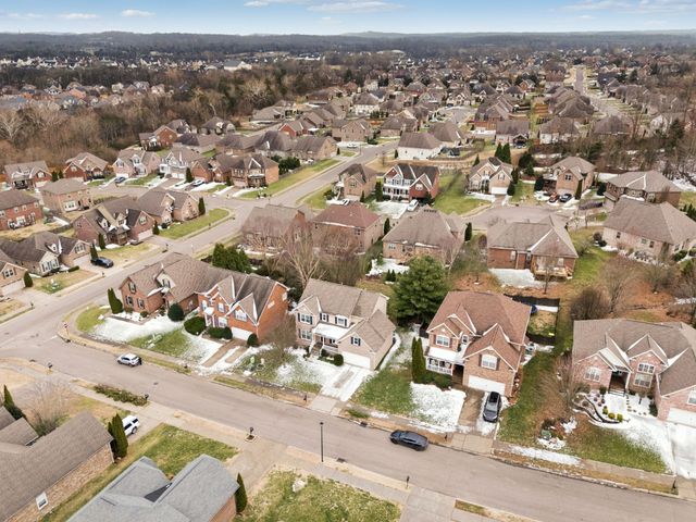 1042 Belcor Dr, Spring Hill, TN 37174