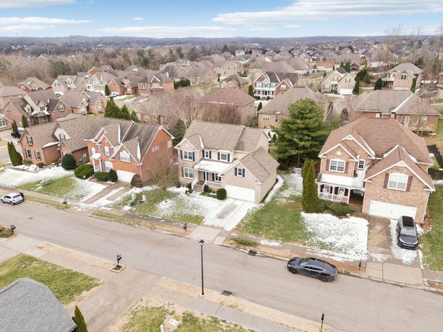 1042 Belcor Dr, Spring Hill, TN 37174