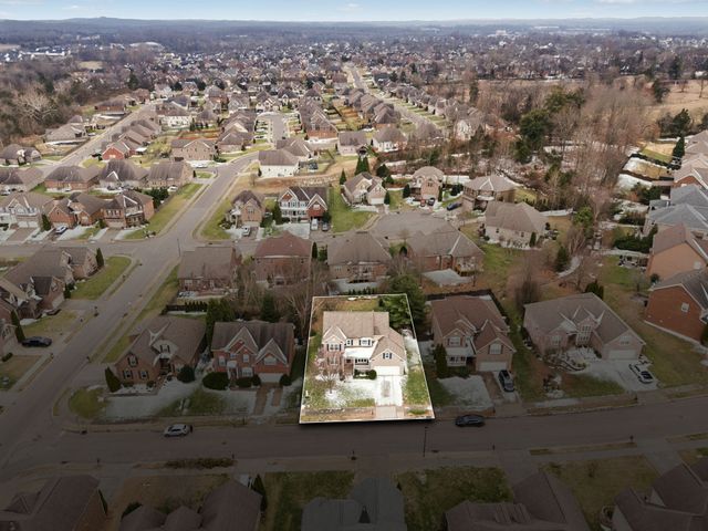 1042 Belcor Dr, Spring Hill, TN 37174