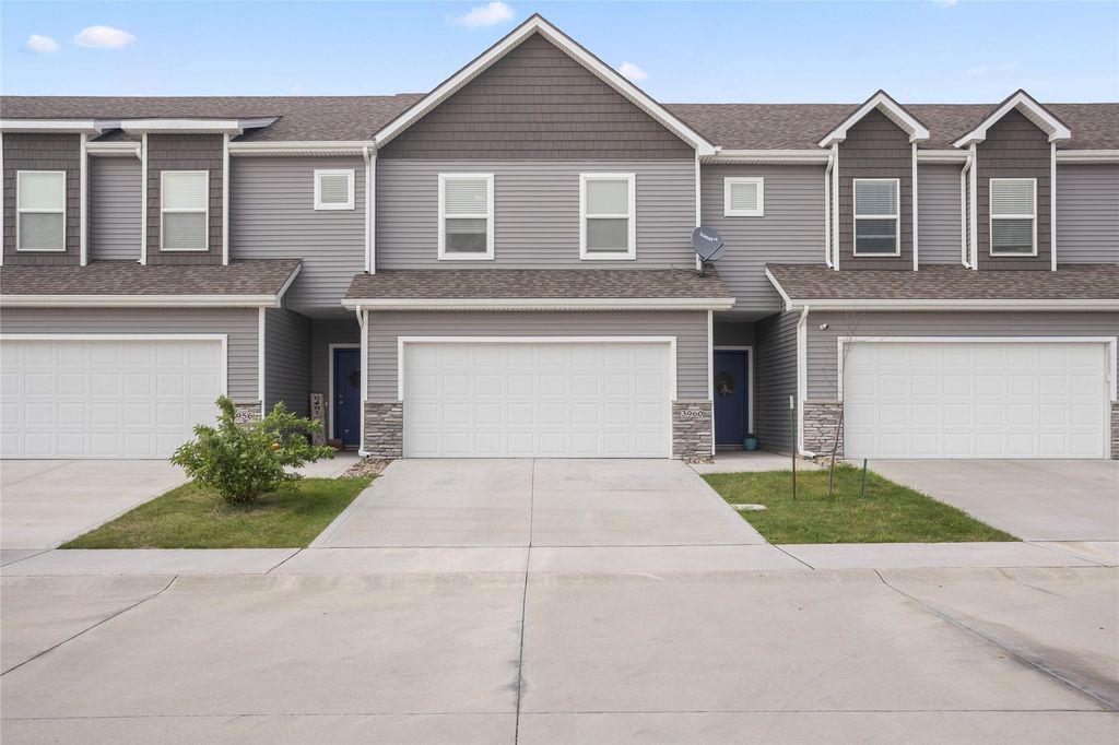 3960 NE Timber Lane, Ankeny, IA 50021