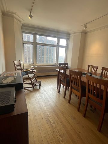 3800 N Lake Shore Drive 11E, Chicago, IL 60613