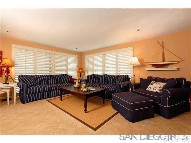 2130 Vallecitos 144, La Jolla, CA 92037