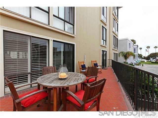 2130 Vallecitos 144, La Jolla, CA 92037