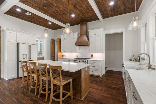 16 Bent Pebble Point, Lumberton, MS 39455