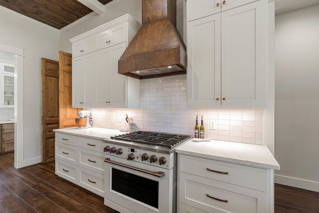 16 Bent Pebble Point, Lumberton, MS 39455