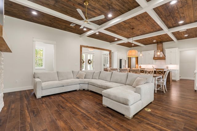 16 Bent Pebble Point, Lumberton, MS 39455