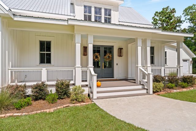 16 Bent Pebble Point, Lumberton, MS 39455