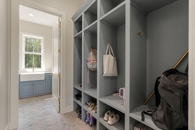 16 Bent Pebble Point, Lumberton, MS 39455