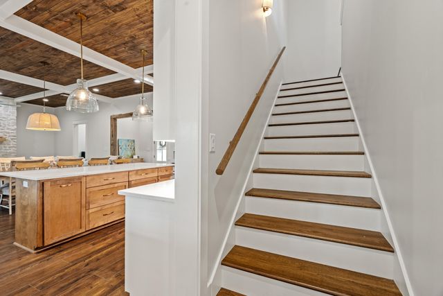 16 Bent Pebble Point, Lumberton, MS 39455