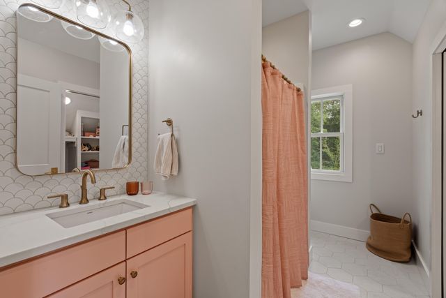 16 Bent Pebble Point, Lumberton, MS 39455