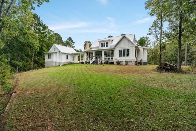 16 Bent Pebble Point, Lumberton, MS 39455