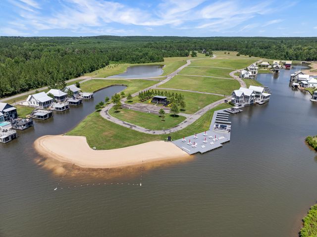 16 Bent Pebble Point, Lumberton, MS 39455