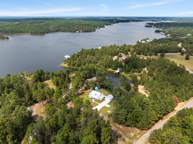 16 Bent Pebble Point, Lumberton, MS 39455