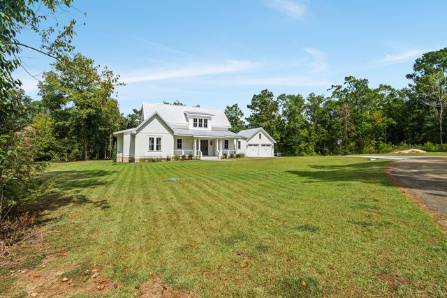 16 Bent Pebble Point, Lumberton, MS 39455