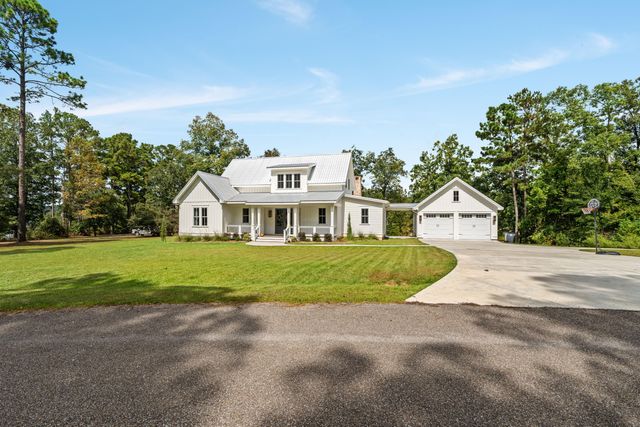 16 Bent Pebble Point, Lumberton, MS 39455