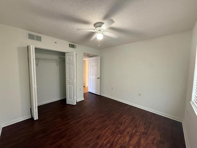 231 SW Palm Drive 107, Port St. Lucie, FL 34986