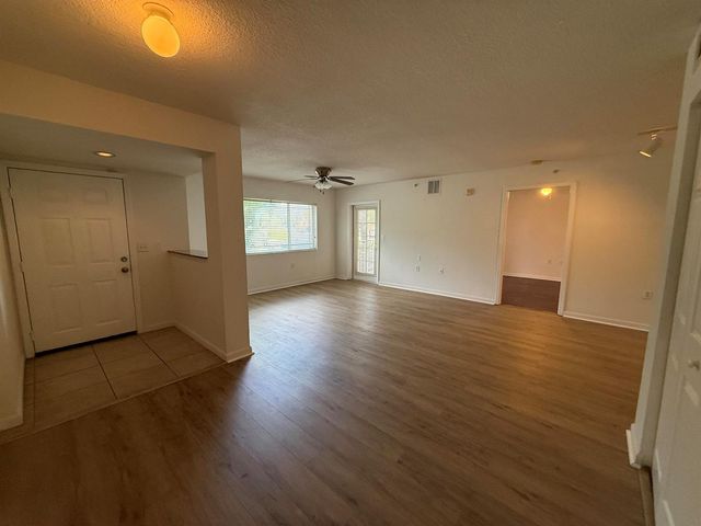 231 SW Palm Drive 107, Port St. Lucie, FL 34986