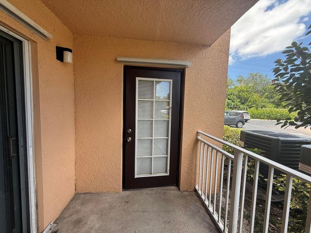 231 SW Palm Drive 107, Port St. Lucie, FL 34986