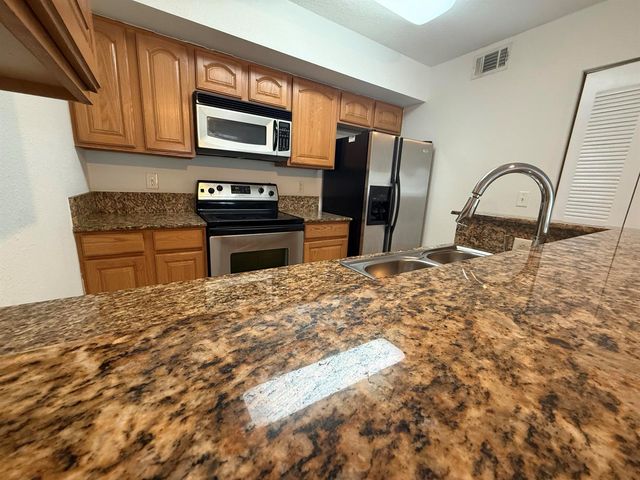 231 SW Palm Drive 107, Port St. Lucie, FL 34986