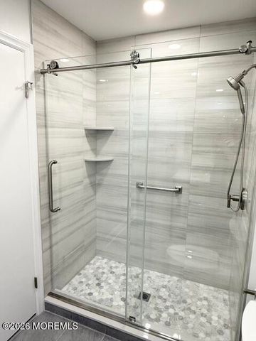 166 Cross Slope Court H, Manalapan, NJ 07726