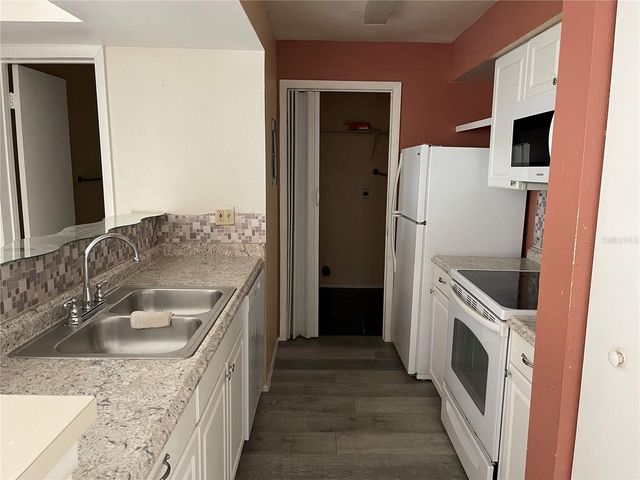 3016 PARKWAY BOULEVARD 303, Kissimmee, FL 34747