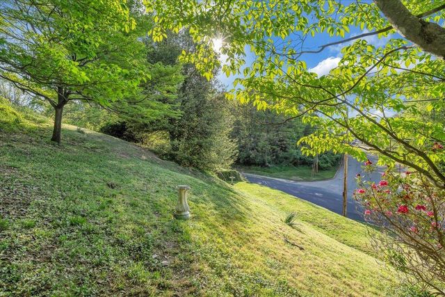 2421 Mount Vernon RD, Roanoke, VA 24015