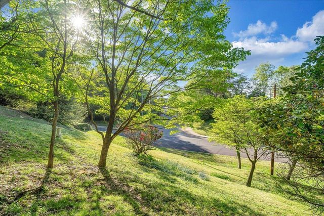 2421 Mount Vernon RD, Roanoke, VA 24015