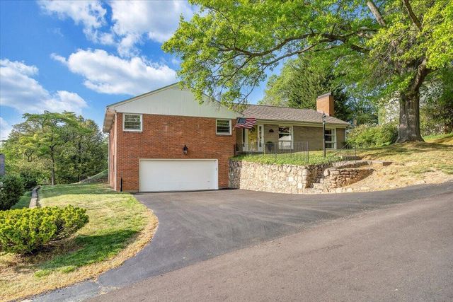 2421 Mount Vernon RD, Roanoke, VA 24015