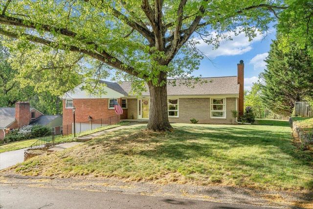 2421 Mount Vernon RD, Roanoke, VA 24015