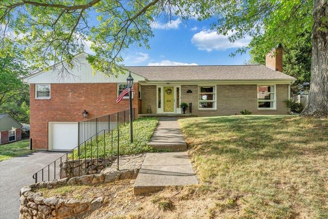 2421 Mount Vernon RD, Roanoke, VA 24015