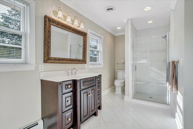 2421 Mount Vernon RD, Roanoke, VA 24015