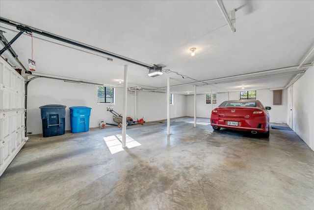 2421 Mount Vernon RD, Roanoke, VA 24015