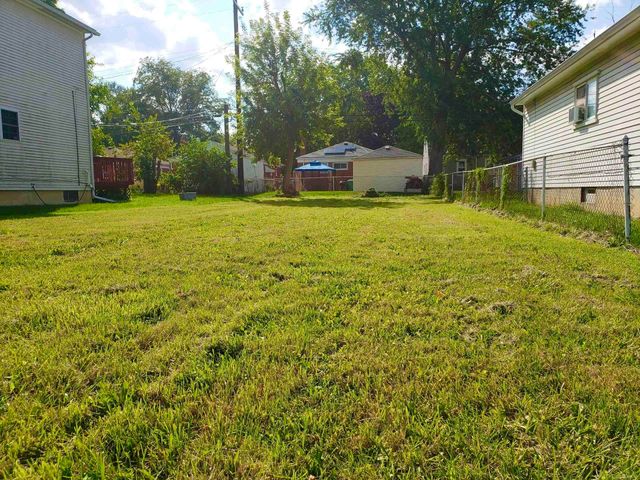 21819 Rein Avenue, Eastpointe, MI 48021
