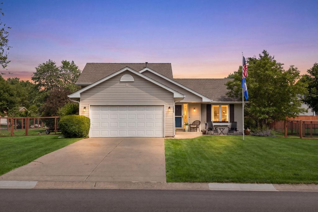 1049 Bonnieview Drive, Woodbury, MN 55129 — photo 2