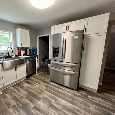 722 N Rush Street, Fairmount, IN 46928