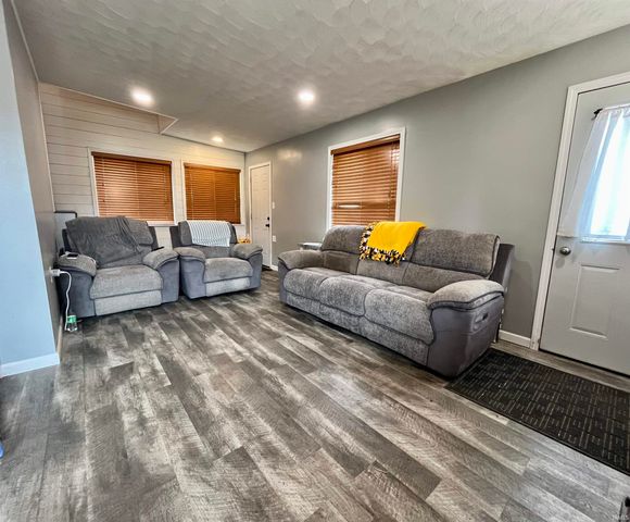 722 N Rush Street, Fairmount, IN 46928