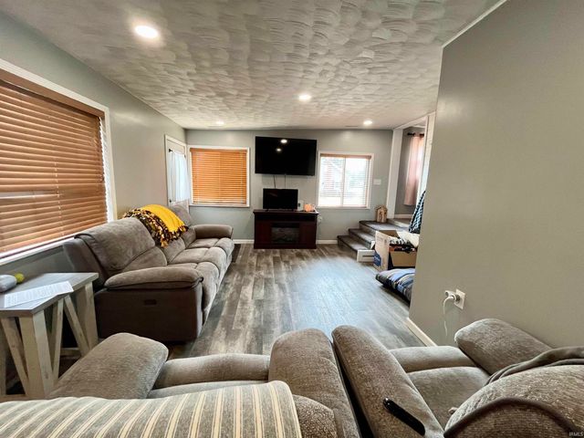 722 N Rush Street, Fairmount, IN 46928
