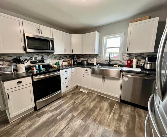 722 N Rush Street, Fairmount, IN 46928