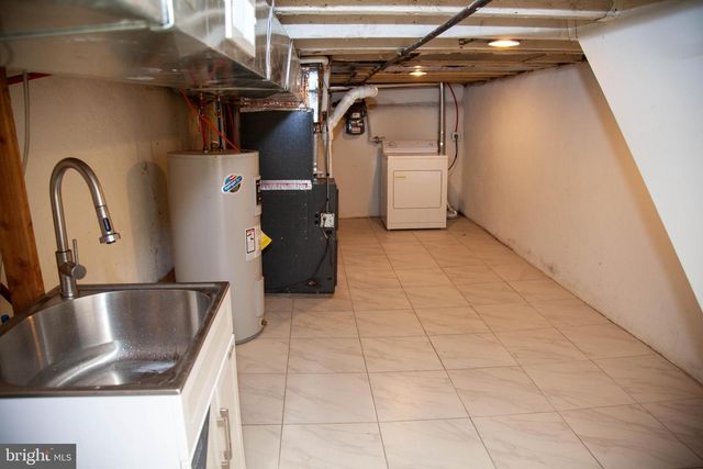 2548 N LEE ST, Philadelphia, PA 19125