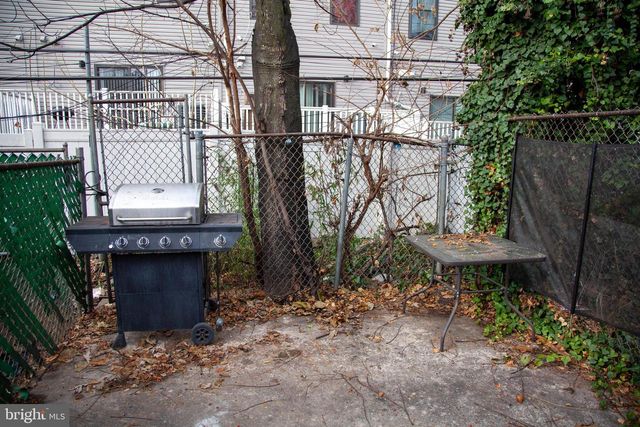 2548 N LEE ST, Philadelphia, PA 19125