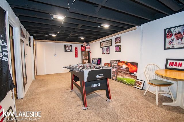 18530 Bittersweet Street, Fraser, MI 48026