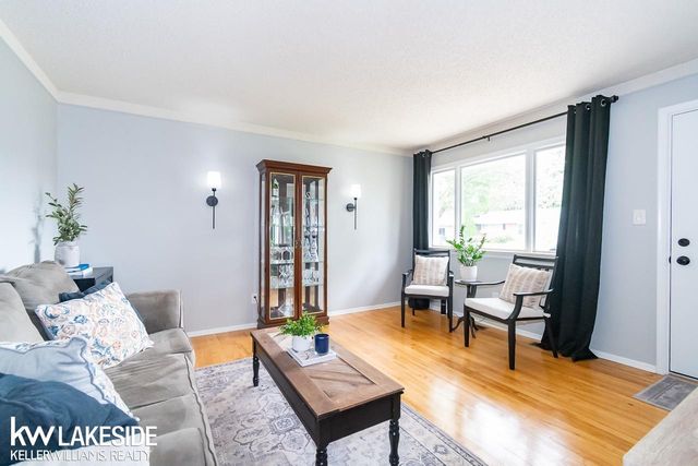 18530 Bittersweet Street, Fraser, MI 48026