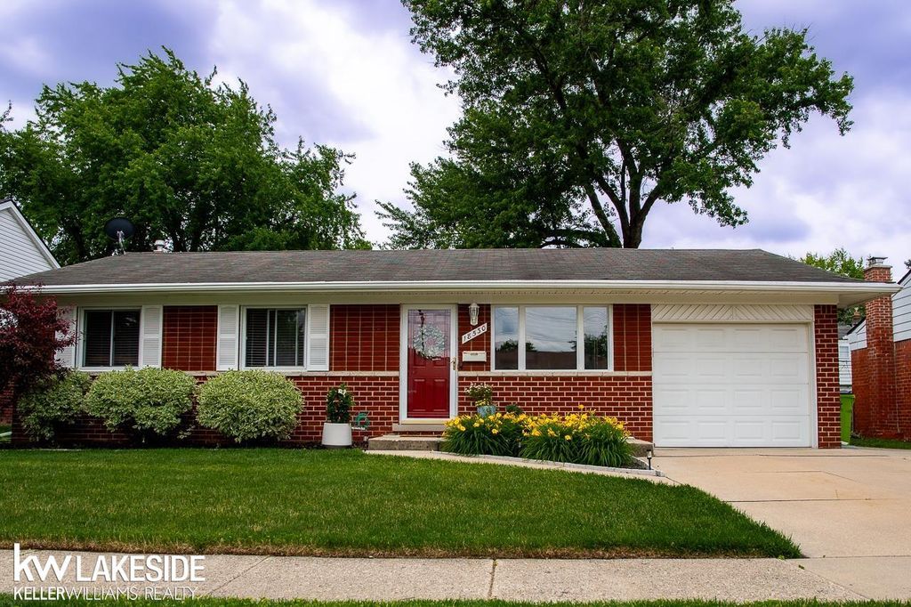 18530 Bittersweet Street, Fraser, MI 48026
