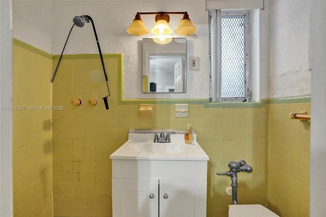 8420 Byron Ave 7, Miami Beach, FL 33141