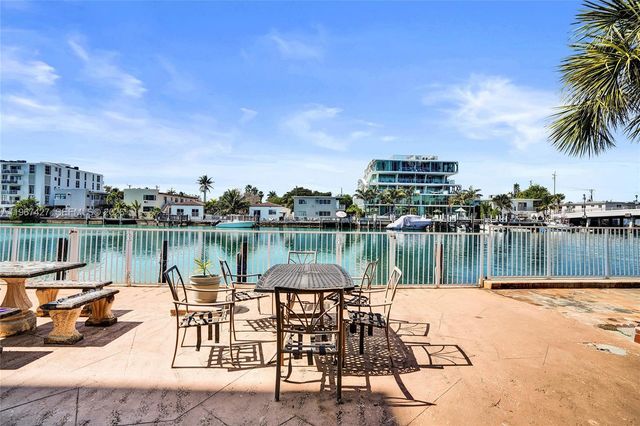 8420 Byron Ave 7, Miami Beach, FL 33141