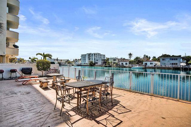 8420 Byron Ave 7, Miami Beach, FL 33141