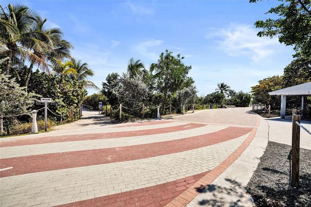 8420 Byron Ave 7, Miami Beach, FL 33141