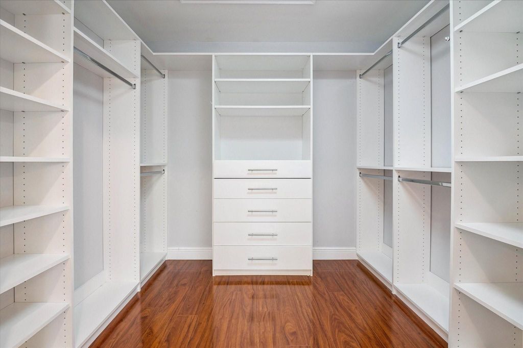 Image 18 of property listing at 6365 NW 77th Pl, Parkland, FL 33067