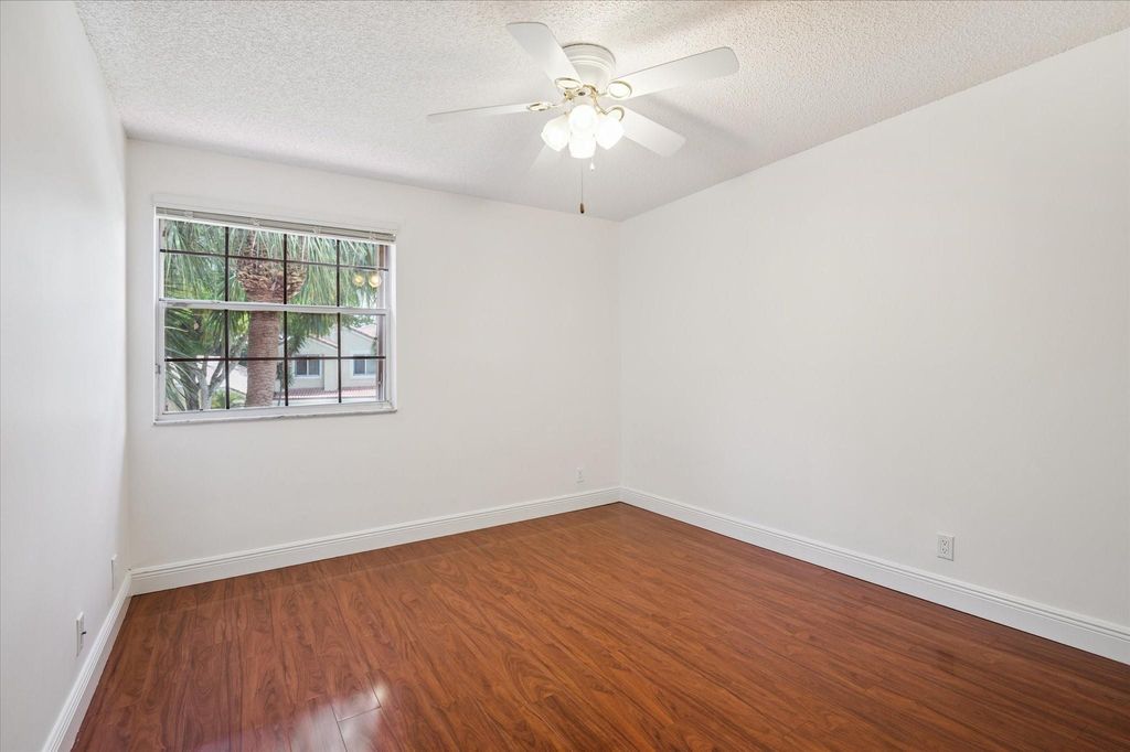 Image 19 of property listing at 6365 NW 77th Pl, Parkland, FL 33067