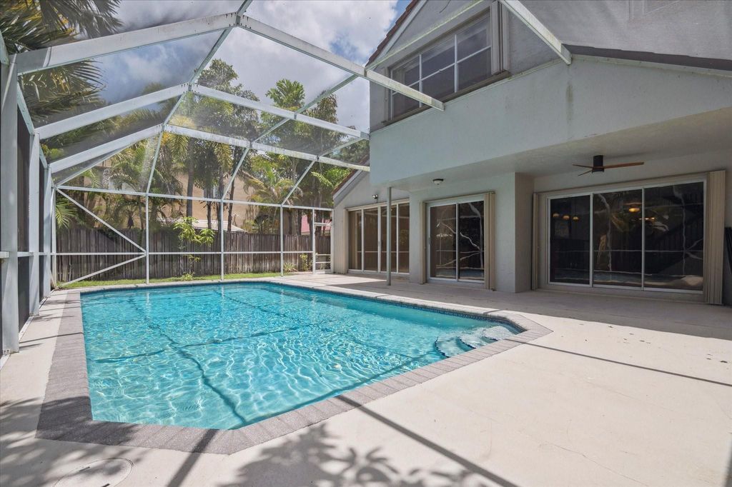 Image 29 of property listing at 6365 NW 77th Pl, Parkland, FL 33067